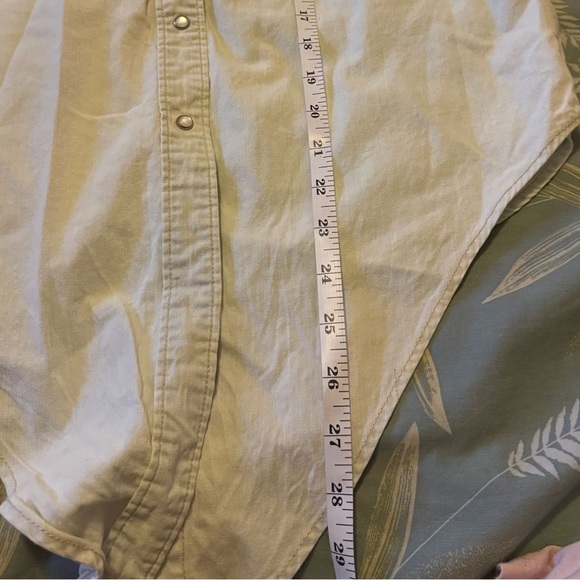 Levi's Y2K Light Blue Sleeveless Button-Down Denim Shirt - Picture 8 of 8